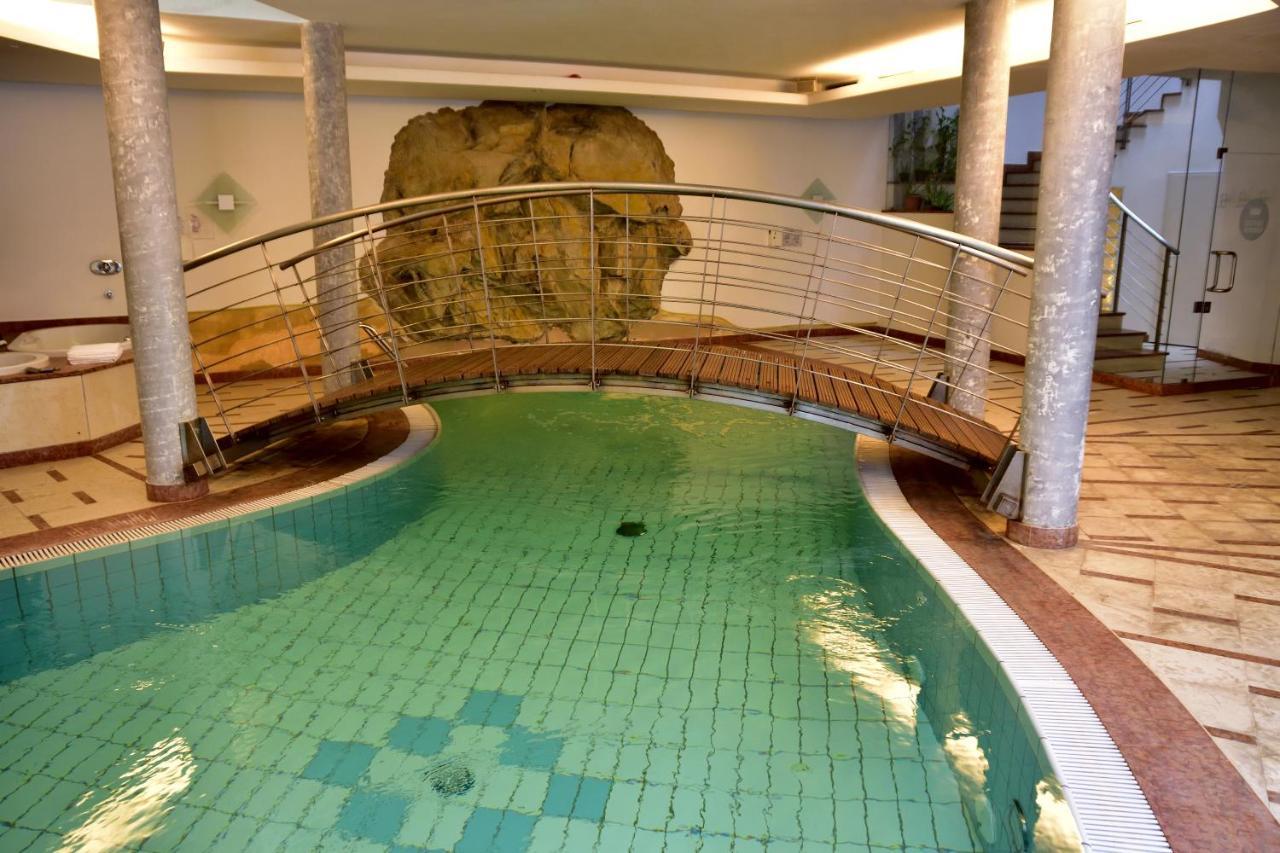 ברוניקו Hotel Krone מראה חיצוני תמונה
