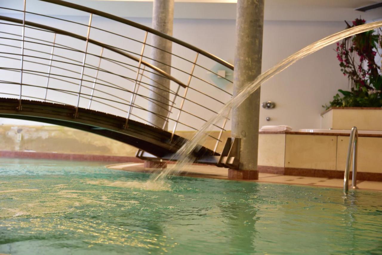 ברוניקו Hotel Krone מראה חיצוני תמונה